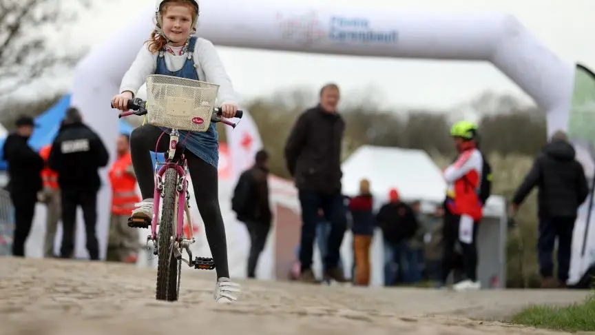 Camphin-en-Pévèle paris roubaix